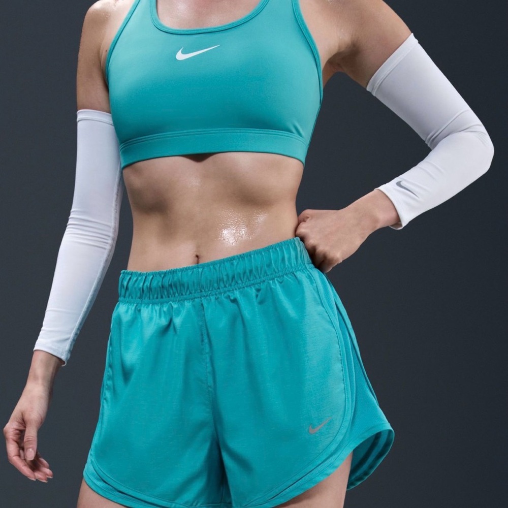 NWT Nike Women's Tempo Aqua Athletic Shorts - Size S